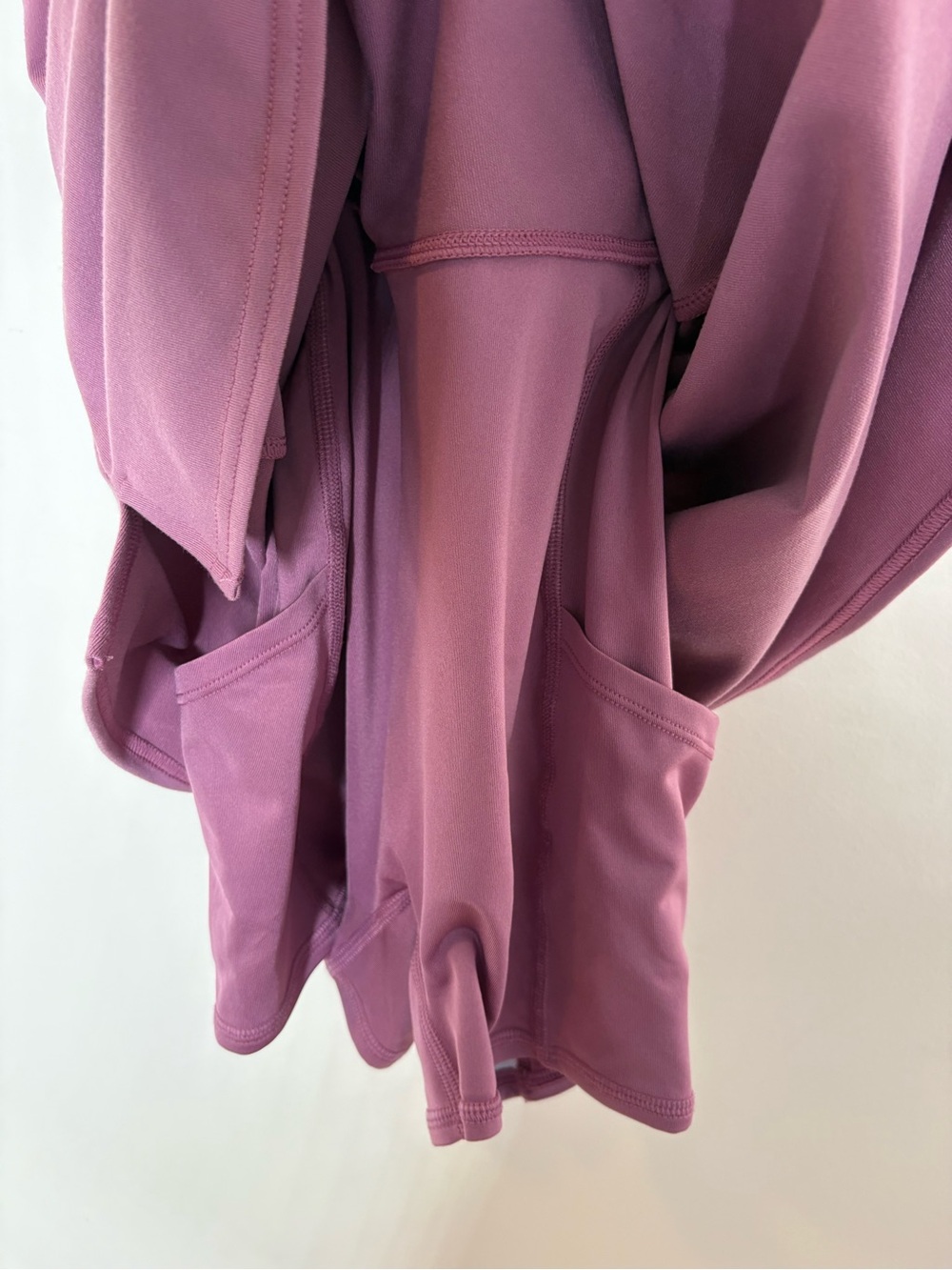 Alo Yoga Airbrush Real Tennis Dress Soft Mulberry Size XS - Picture 4 of 7